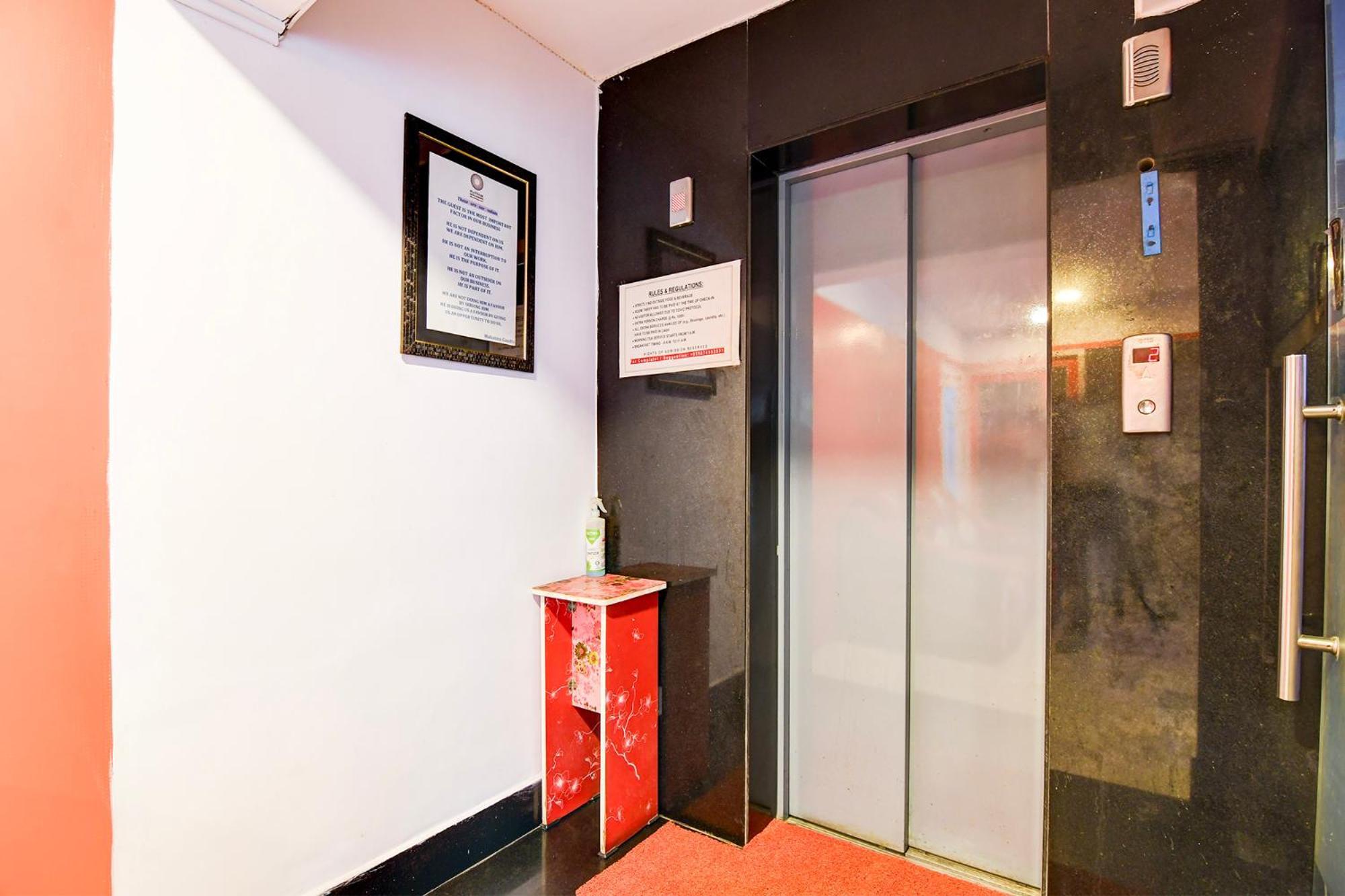 Fabhotel Ballygunge Luxury - Behind Punjab Club Колката Екстериор снимка