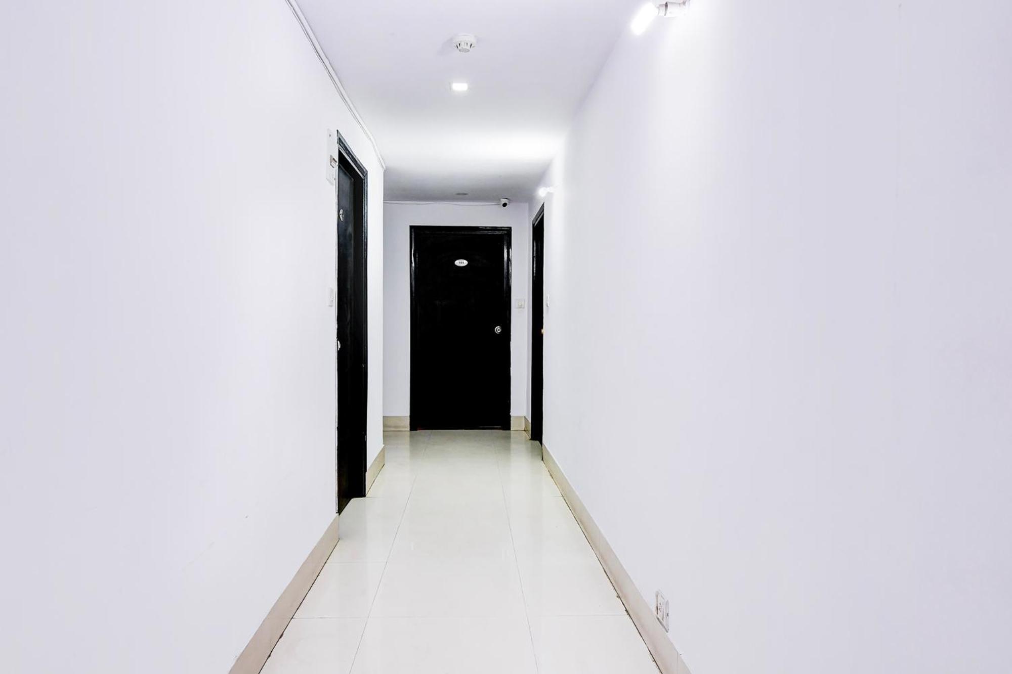 Fabhotel Ballygunge Luxury - Behind Punjab Club Колката Екстериор снимка