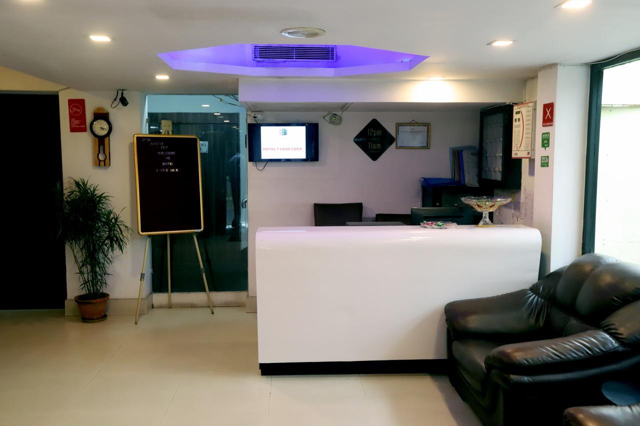Fabhotel Ballygunge Luxury - Behind Punjab Club Колката Екстериор снимка